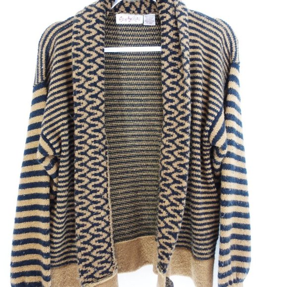 SHAPELY KNITS V-Neck Cardigan Sweater with Pockets - Picture 5 of 7